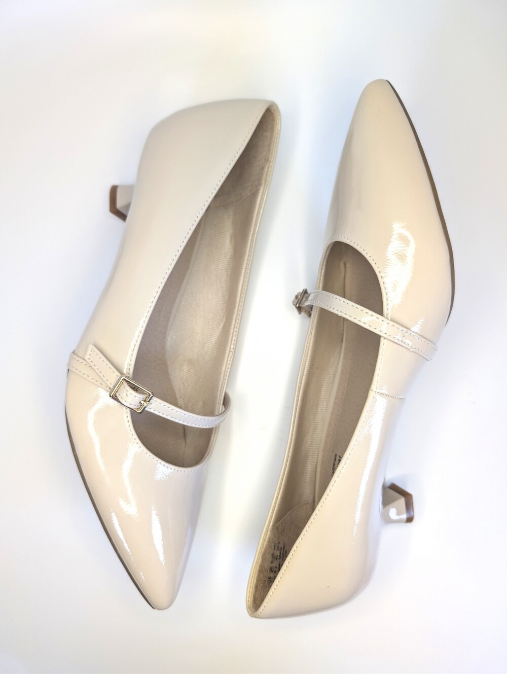 Life Stride Soft System Madelyn Almond Milk Pointy Toe Kitten Heel Pumps 9 Wide - Picture 8 of 14